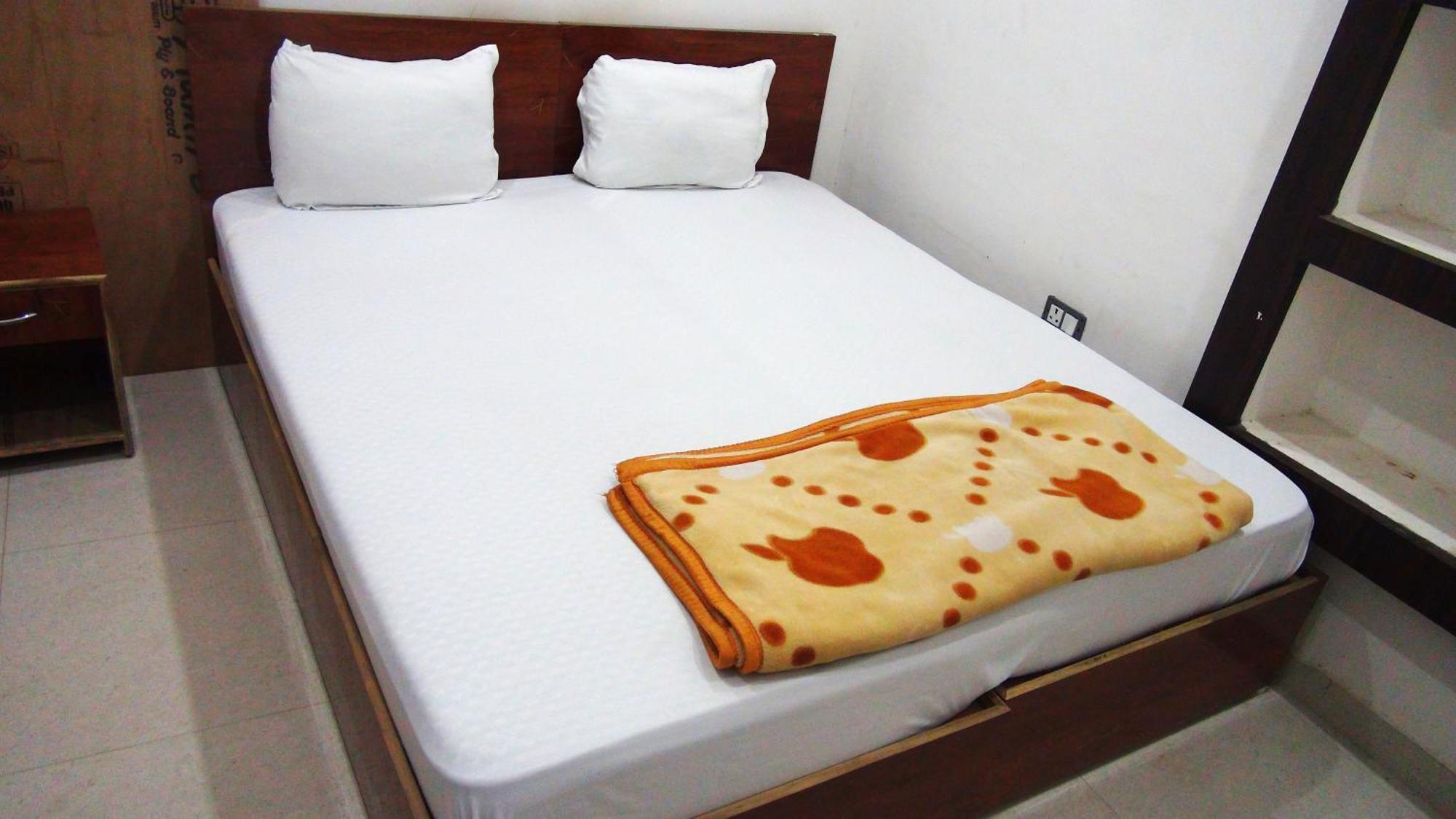 Khajuraho Hostel Eksteriør bilde