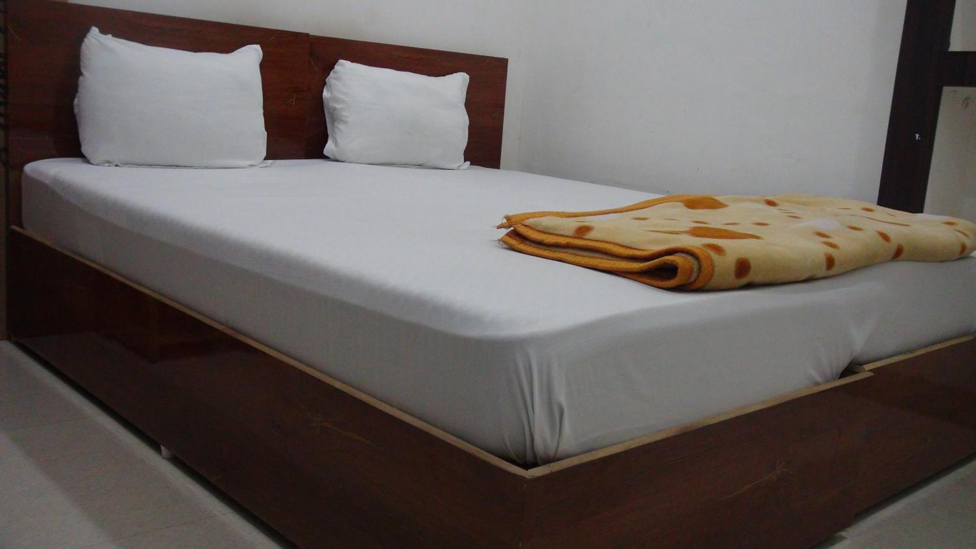 Khajuraho Hostel Eksteriør bilde